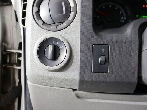 Used 2013 Ford E-150 and Econoline 150 image 27