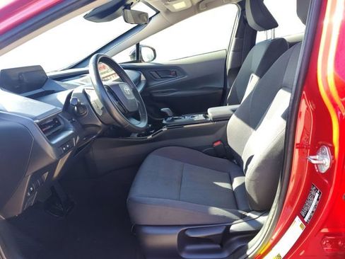 Used 2023 Toyota Prius LE FWD image 10