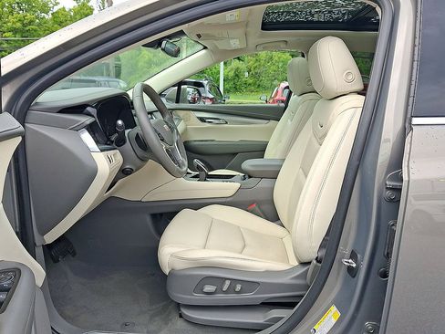 Used 2019 Cadillac XT5 Luxury AWD/4WD image 11