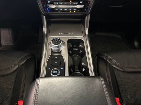 Used 2020 Ford Explorer Platinum w/ Premium Technology Package AWD/4WD image 14