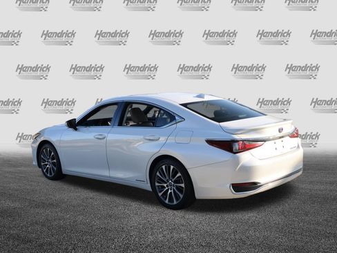 Used 2020 Lexus ES 300h w/ Premium Package FWD image 7