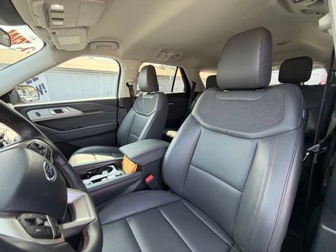 New 2026 Ford Explorer Active w/ Active Comfort Package AWD/4WD image 17