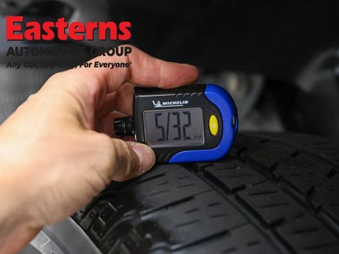 Used 2022 Jeep Wrangler Unlimited Sahara w/ Cold Weather Group AWD/4WD image 27