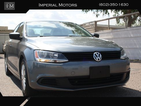 Used 2012 Volkswagen Jetta S FWD image 1