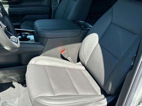 New 2026 Chevrolet Suburban LT w/ Comfort Package AWD/4WD image 26