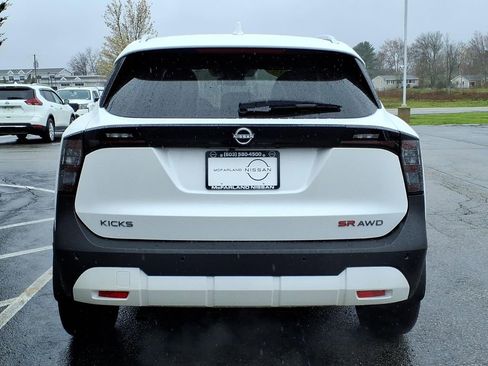 Used 2025 Nissan Kicks SR AWD/4WD image 30