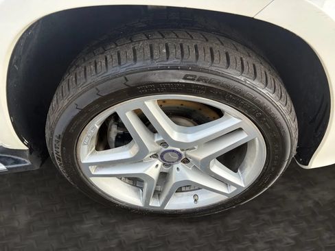 Used 2016 Mercedes-Benz GL 550 4MATIC image 41