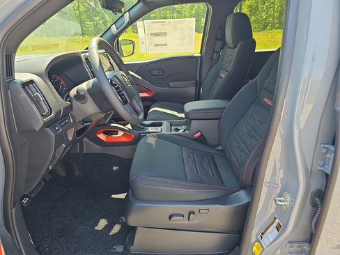 New 2026 Nissan Frontier PRO-4X w/ Tow Package AWD/4WD image 4