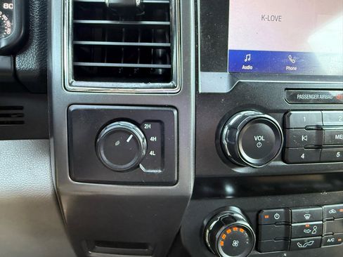 Used 2020 Ford F150 XLT image 28