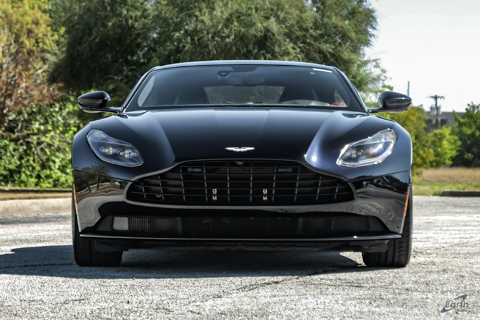 Used 2021 Aston Martin DB11 Coupe RWD image 23