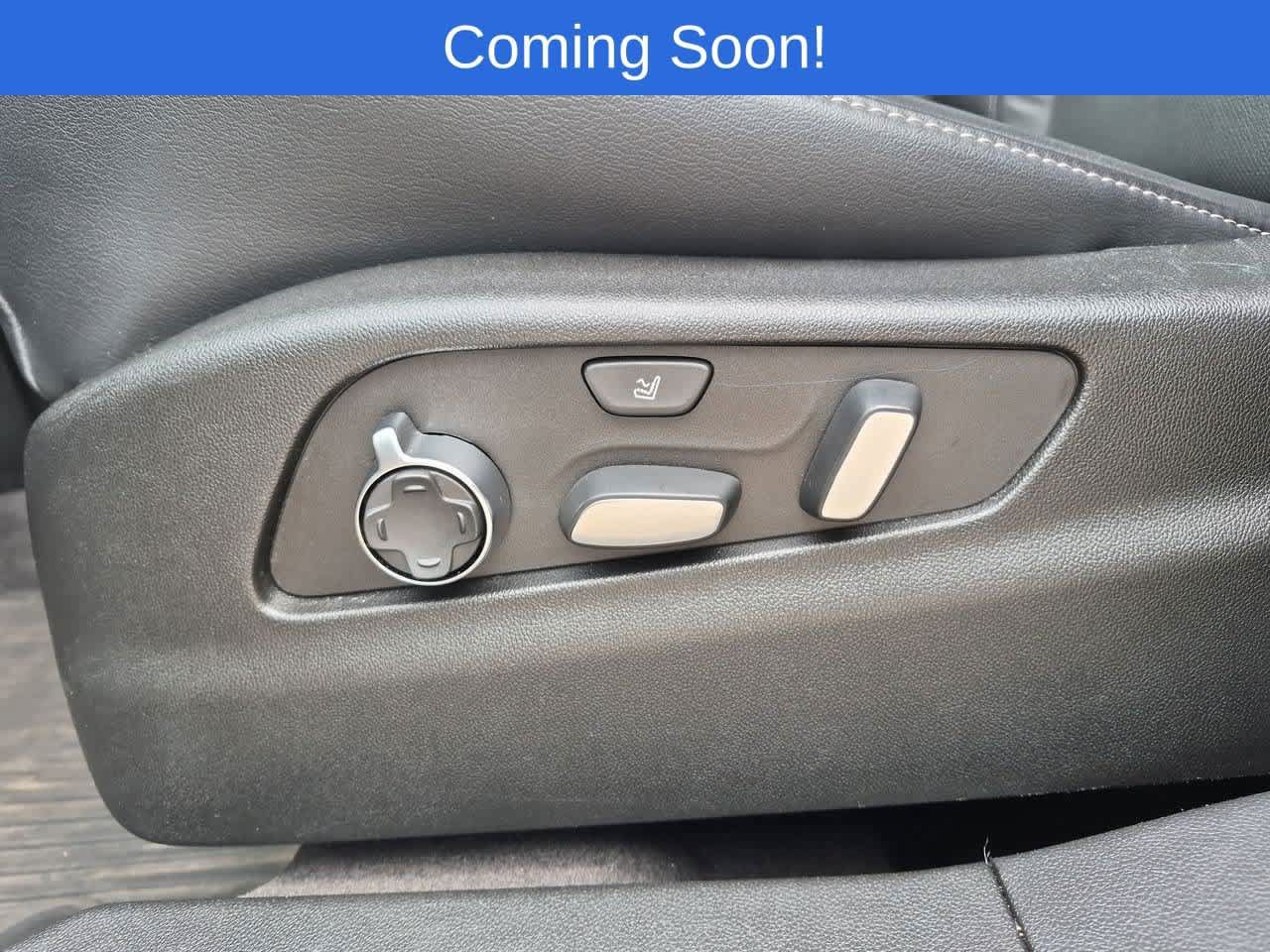 Used 2024 Cadillac XT4 Premium Luxury AWD/4WD image 17