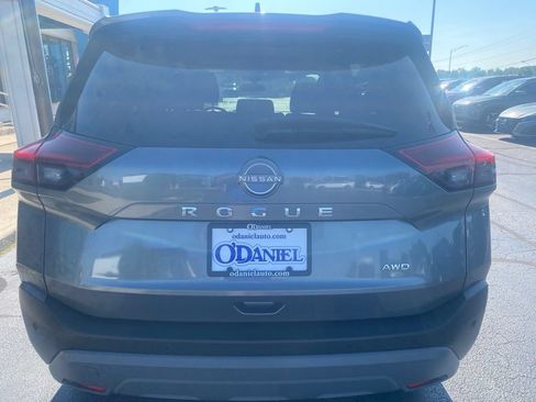 Used 2023 Nissan Rogue S AWD/4WD image 6