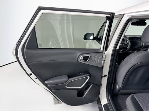 Used 2024 Kia Soul LX w/ Option Group 015 image 24