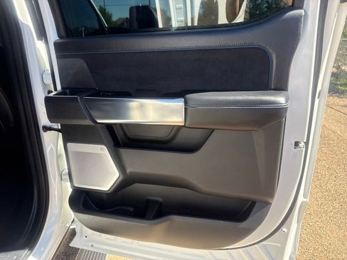 Used 2025 Ford F350 Platinum w/ FX4 Off-Road Package AWD/4WD image 35