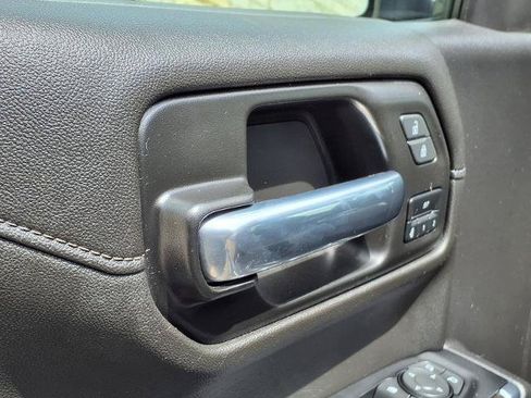 Used 2022 GMC Sierra 1500 SLT RWD image 15