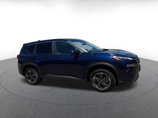 Used 2025 Nissan Rogue SV FWD video 2