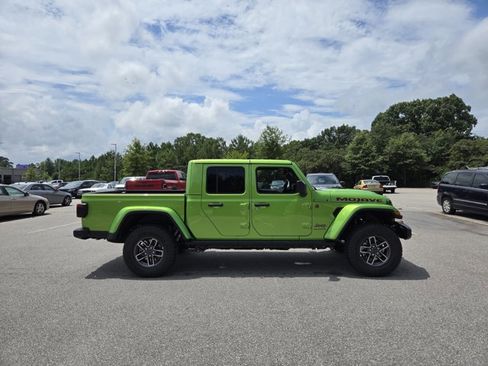 New 2025 Jeep Gladiator Mojave w/ Convenience Group image 4