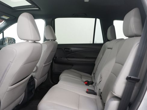 Used 2023 Honda Passport EX-L image 19