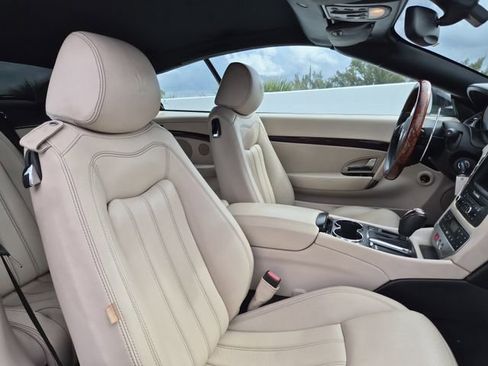 Used 2011 Maserati GranTurismo Convertible image 18