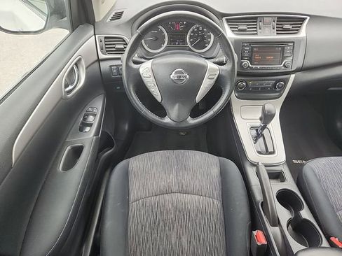 Used 2015 Nissan Sentra SV FWD image 7