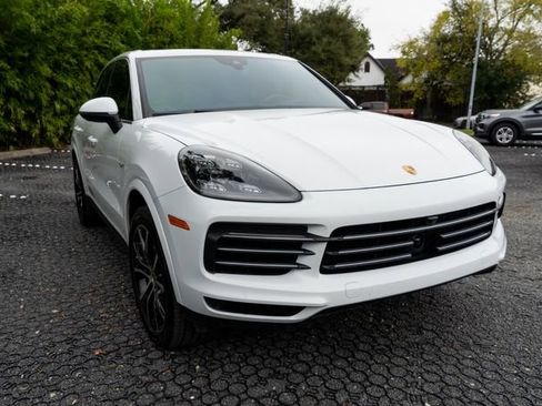 Used 2021 Porsche Cayenne E-Hybrid image 12
