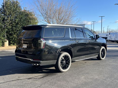 New 2026 Chevrolet Suburban Premier w/ Sun And Tow Package image 10