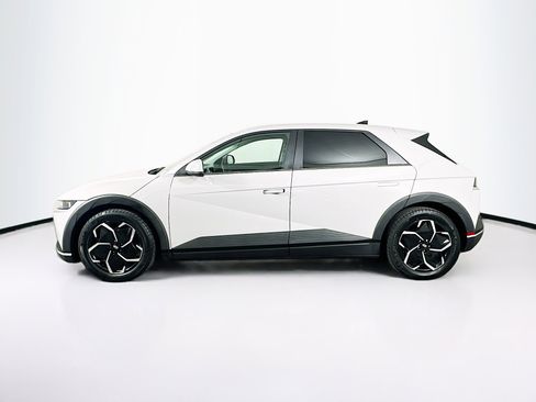 Used 2024 Hyundai Ioniq 5 SE RWD image 4