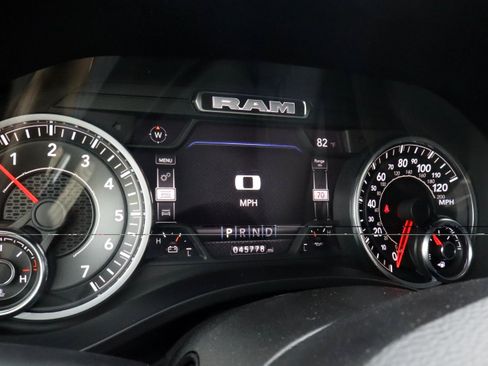 Used 2022 RAM 1500 Big Horn AWD/4WD image 34