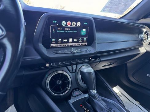 Used 2017 Chevrolet Camaro LT w/ Technology Package RWD image 13