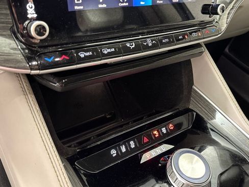 Used 2022 Jeep Wagoneer Series II RWD image 39