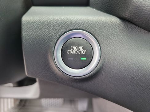 Used 2024 GMC Terrain SLE w/ Driver Convenience Package FWD image 25