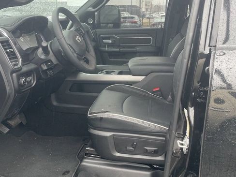 Used 2026 RAM 3500 Laramie AWD/4WD image 5