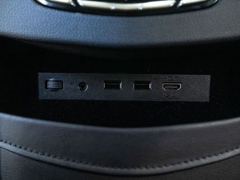 Used 2020 Cadillac Escalade Luxury image 34