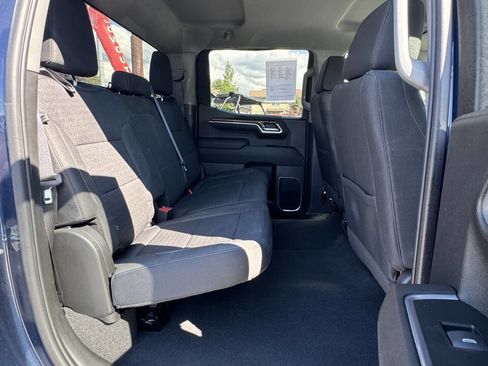 Used 2022 Chevrolet Silverado 1500 LT image 11