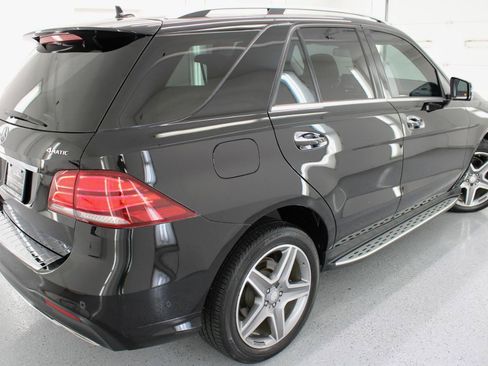 Used 2017 Mercedes-Benz GLE 400 4MATIC image 27