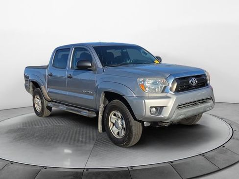 Used 2015 Toyota Tacoma PreRunner image 7