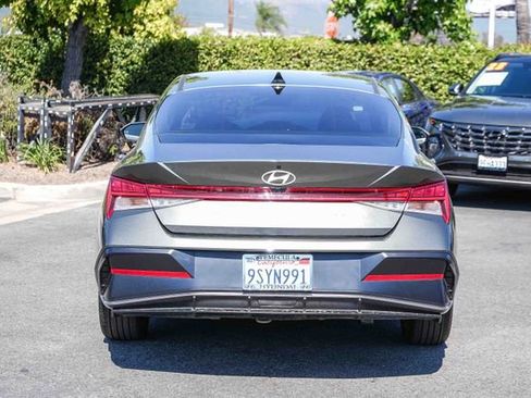 Certified 2025 Hyundai Elantra SEL FWD image 8