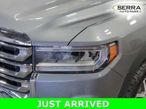 Used 2021 GMC Acadia SLE w/ Driver Convenience Package image 9