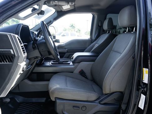 Used 2022 Ford F250 XLT w/ Black Appearance Package AWD/4WD image 17