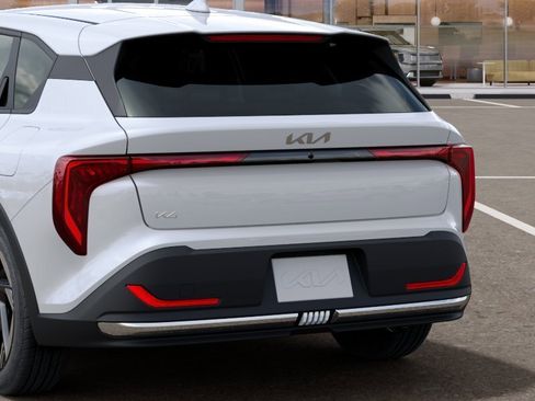 New 2026 Kia K4 EX image 13