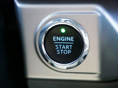 Certified 2022 Ford F150 XLT w/ Equipment Group 302A High image 23