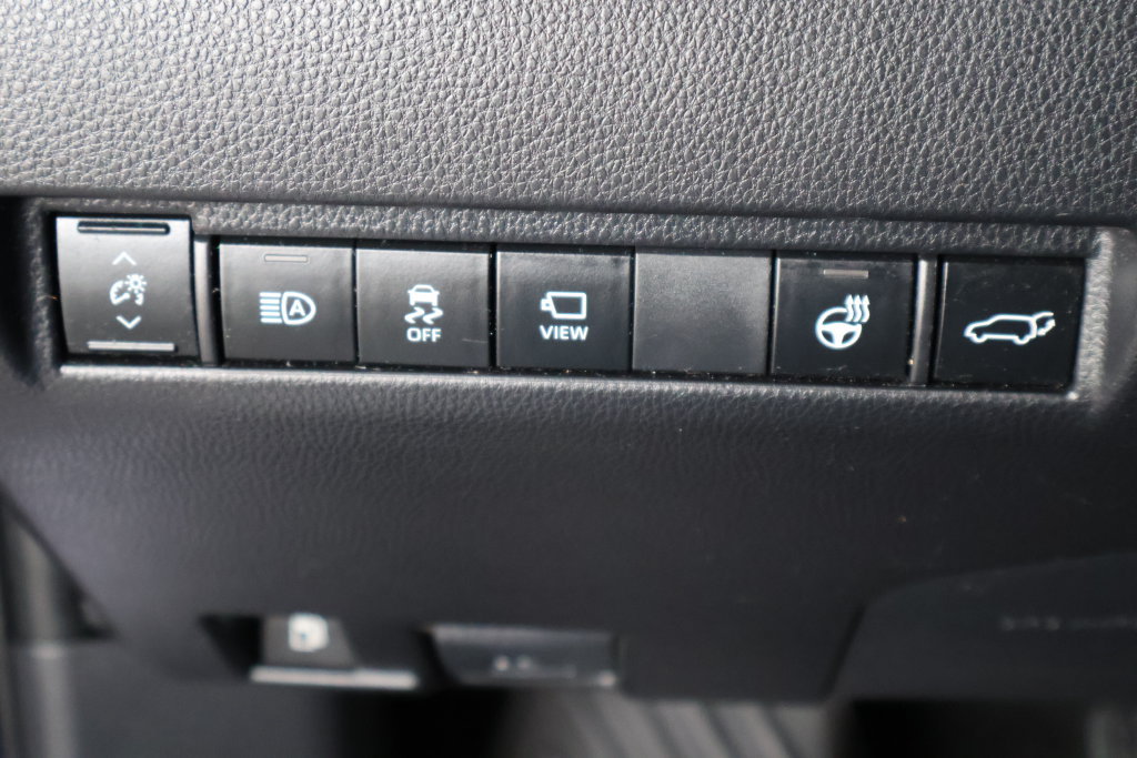 Certified 2022 Toyota Venza Limited w/ Advanced Technology Package AWD/4WD image 26