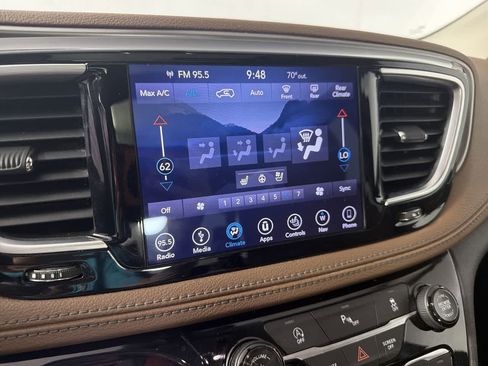 Used 2018 Chrysler Pacifica Limited FWD image 33
