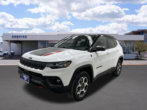 Used 2022 Jeep Compass Trailhawk w/ Trailhawk Convenience Group AWD/4WD image 8