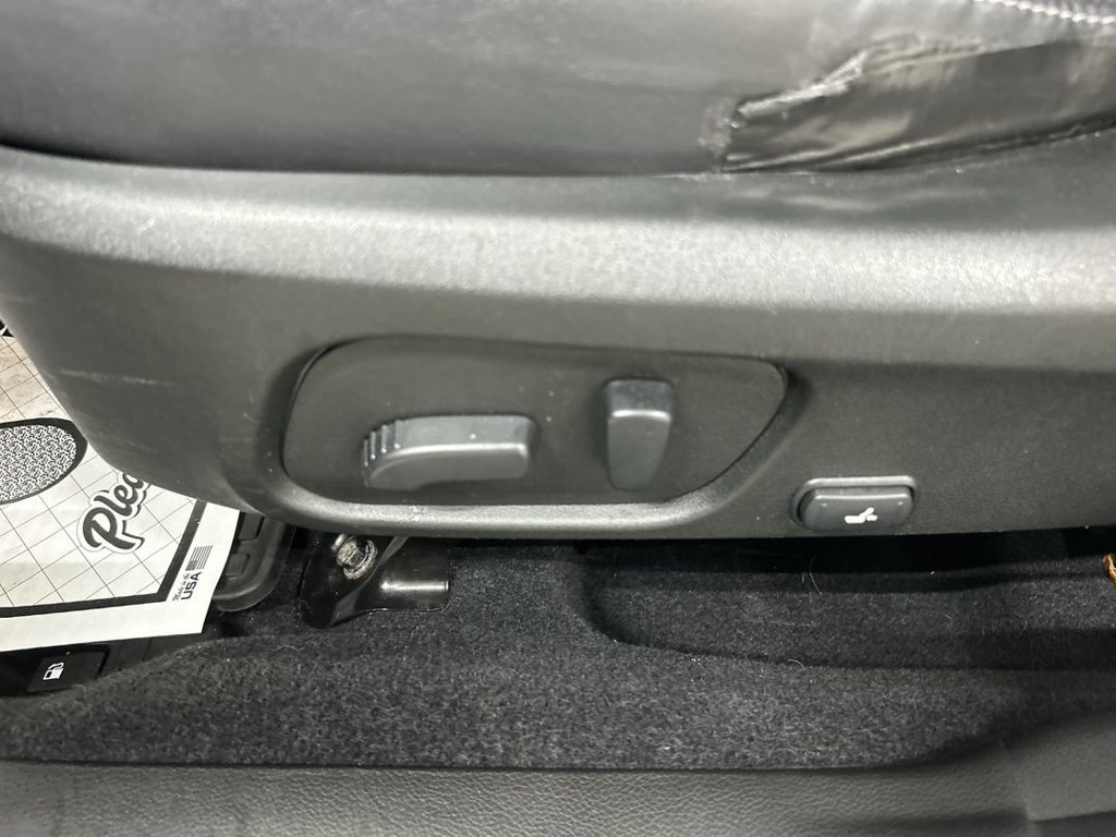 Used 2014 Subaru Forester 2.5i Limited AWD/4WD image 10
