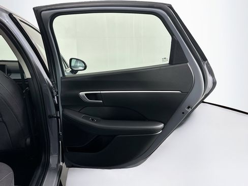 Used 2025 Hyundai Sonata SEL FWD image 30