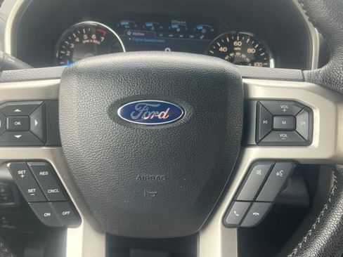 Used 2016 Ford F150 Lariat w/ Equipment Group 502A Luxury AWD/4WD image 13