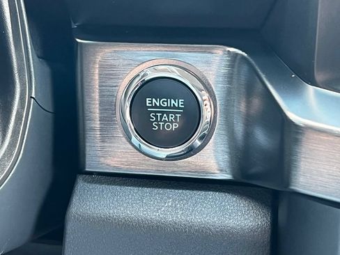 Used 2024 Ford F250 Lariat w/ Lariat Ultimate Package AWD/4WD image 34