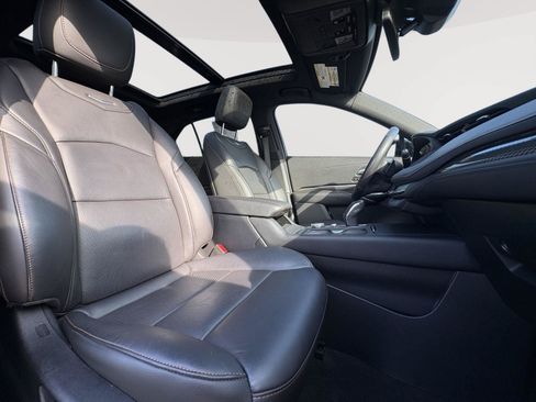 Used 2019 Cadillac XT4 Sport AWD/4WD image 25
