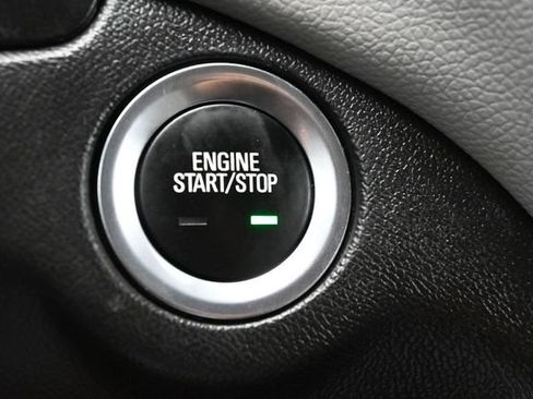 Used 2023 Chevrolet Equinox LT FWD image 29